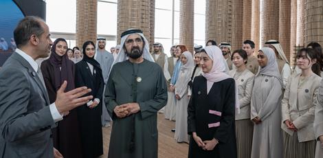  صاحب السمو الشيخ محمد بن راشد آل مكتوم - محمد بن راشد يزور جناح دولة الإمارات في إكسبو 2025 أوساكا