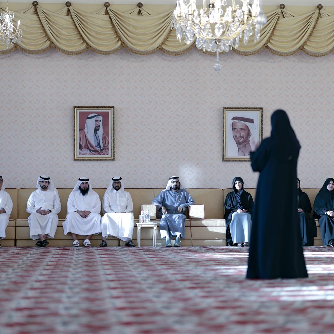 محمد بن راشد: "مستمرون في تأكيد الإرث التاريخي للإمارات كمركز رئيس ومؤثر في حركة التجارة العالمية"