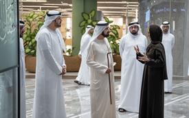  صاحب السمو الشيخ محمد بن راشد آل مكتوم - محمد بن راشد يزور أكاديمية الاقتصاد الجديد ويشهد جانباً ...