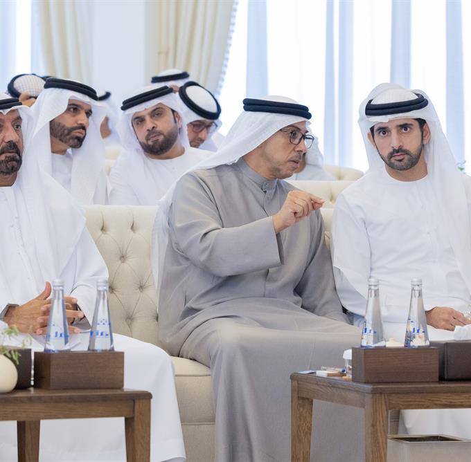  صاحب السمو الشيخ محمد بن راشد آل مكتوم - رئيس الدولة يستقبل محمد بن راشد