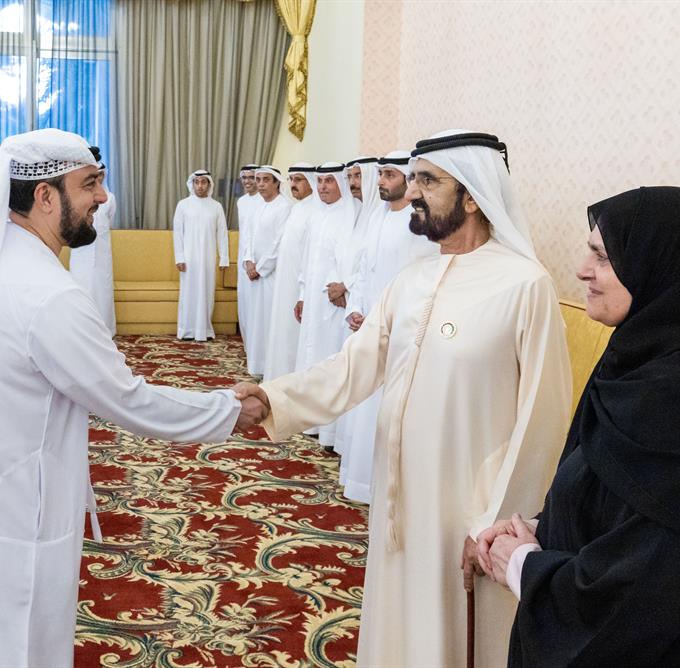  صاحب السمو الشيخ محمد بن راشد آل مكتوم - محمد بن راشد يلتقي أوائل خريجي جامعة محمد بن راشد للطب والعلوم الصحية