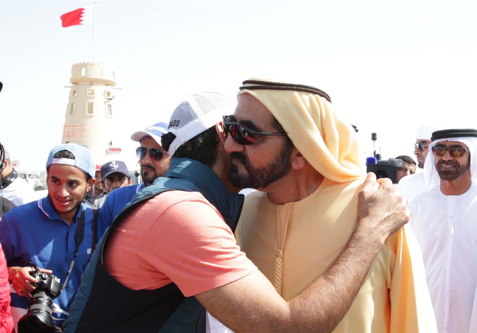  صاحب السمو الشيخ محمد بن راشد آل مكتوم-أخبار-محمد بن راشد وملك البحرين يشهدان تتويج حمد بن دلموك آل مكتوم بطلاً لسباق كأس الخليج للقدرة في البحرين