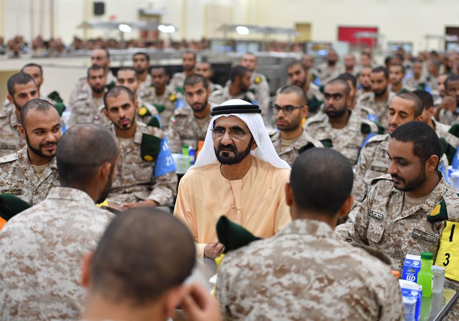  صاحب السمو الشيخ محمد بن راشد آل مكتوم-أخبار-محمد بن راشد يشارك مجندي الخدمة الوطنية طعام الإفطار