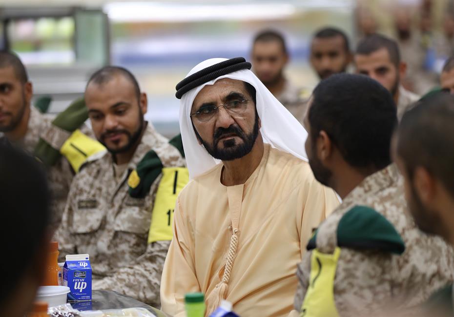  صاحب السمو الشيخ محمد بن راشد آل مكتوم-أخبار-محمد بن راشد يشارك مجندي الخدمة الوطنية طعام الإفطار