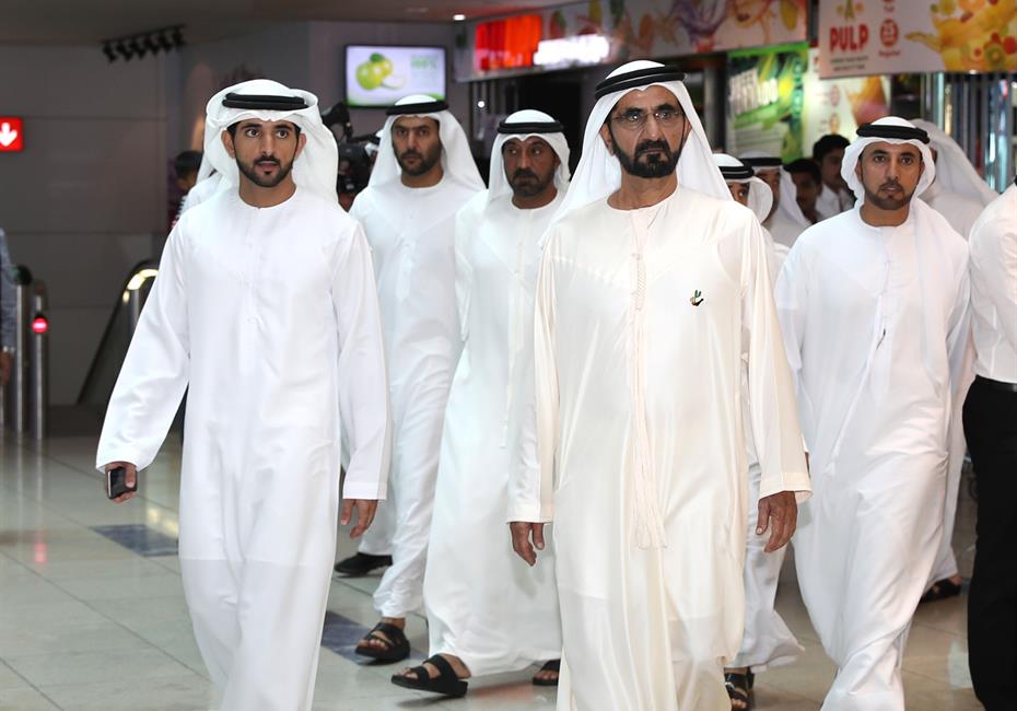 صاحب السمو الشيخ محمد بن راشد آل مكتوم-أخبار-محمد بن راشد يزور مطار دبي الدولي ويطمئن على راحة وسلامة مستخدميه