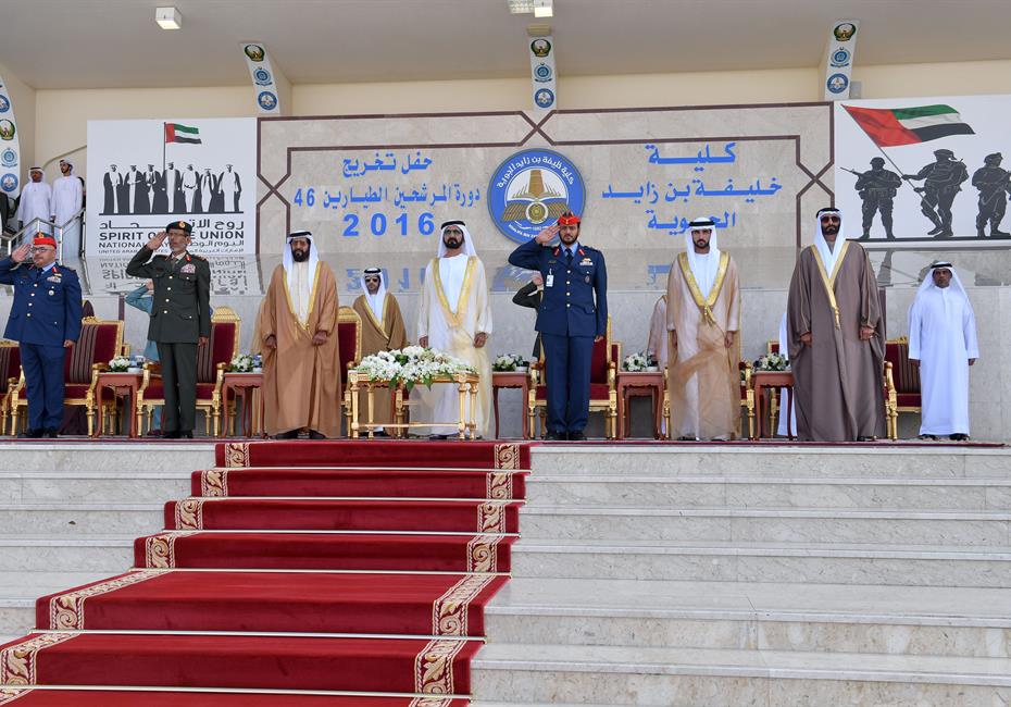  صاحب السمو الشيخ محمد بن راشد آل مكتوم-أخبار-محمد بن راشد يشهد تخريج دورة المرشحين الطيارين والجويين في كلية خليفة بن زايد الجوية