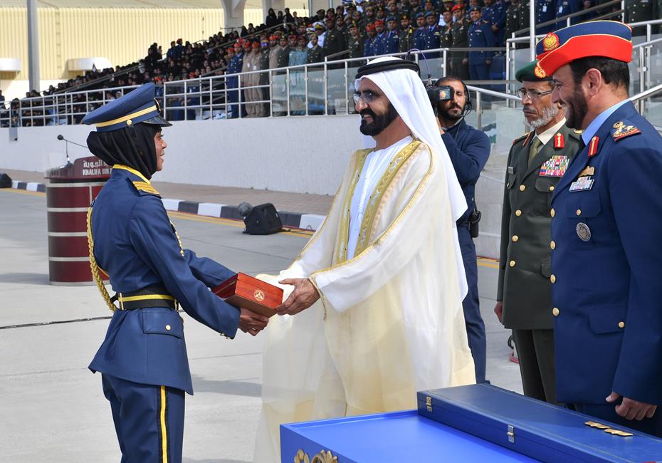  صاحب السمو الشيخ محمد بن راشد آل مكتوم-أخبار-محمد بن راشد يشهد تخريج دورة المرشحين الطيارين والجويين في كلية خليفة بن زايد الجوية