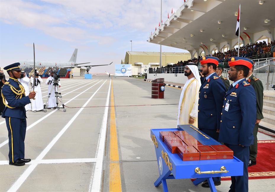  صاحب السمو الشيخ محمد بن راشد آل مكتوم-أخبار-محمد بن راشد يشهد تخريج دورة المرشحين الطيارين والجويين في كلية خليفة بن زايد الجوية