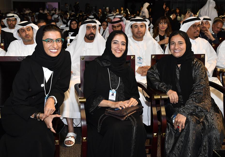 His Highness Sheikh Mohammed bin Rashid Al Maktoum-News-Mohammed bin Rashid attends Mansour bin Zayed’s session