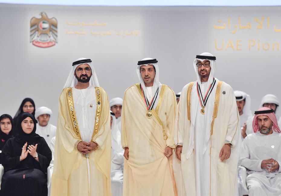  صاحب السمو الشيخ محمد بن راشد آل مكتوم-أخبار-محمد بن راشد ومحمد بن زايد يكرمان 46 من الأوائل والشخصيات والجهات في عام الخير