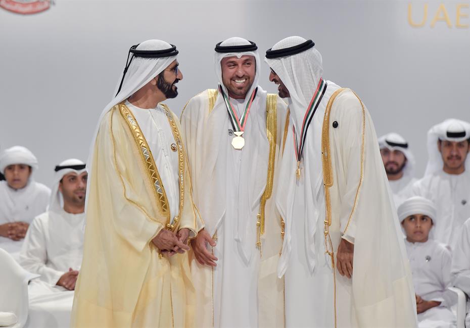  صاحب السمو الشيخ محمد بن راشد آل مكتوم-أخبار-محمد بن راشد ومحمد بن زايد يكرمان 46 من الأوائل والشخصيات والجهات في عام الخير