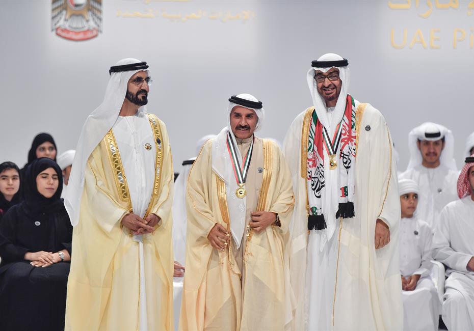  صاحب السمو الشيخ محمد بن راشد آل مكتوم-أخبار-محمد بن راشد ومحمد بن زايد يكرمان 46 من الأوائل والشخصيات والجهات في عام الخير