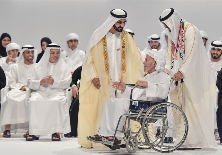  صاحب السمو الشيخ محمد بن راشد آل مكتوم-أخبار-محمد بن راشد ومحمد بن زايد يكرمان 46 من الأوائل والشخصيات والجهات في عام الخير