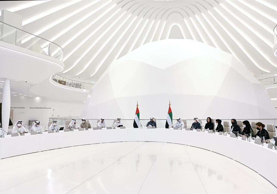  صاحب السمو الشيخ محمد بن راشد آل مكتوم-أخبار-مجلس الوزراء يعتمد 12 مليار درهم ميزانية قروض إسكان برنامج الشيخ زايد للأعوام القادمة .. ومجلساً لترسيخ تنمية متوازنة للمناطق برئاسة ذياب بن محمد