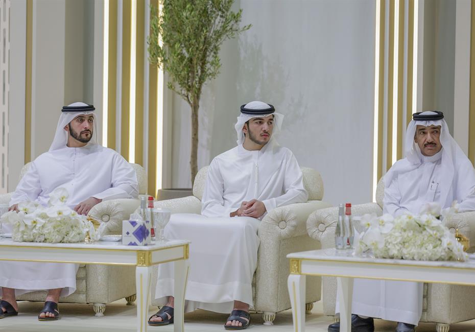  صاحب السمو الشيخ محمد بن راشد آل مكتوم-أخبار-محمد بن راشد يتلقى تهاني منصور بن زايد وخالد بن محمد بمناسبة أفراح آل مكتوم