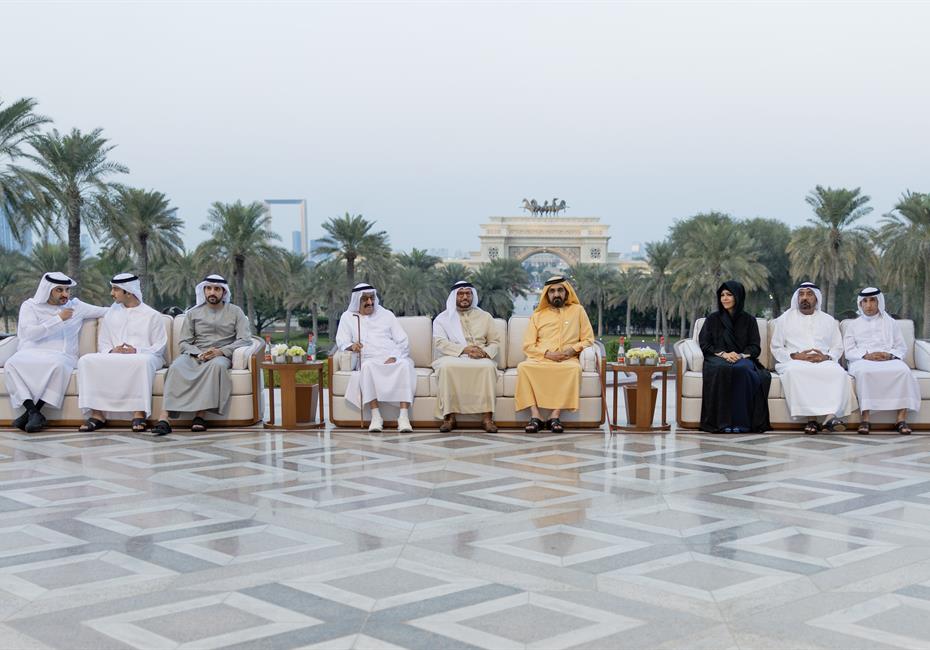  صاحب السمو الشيخ محمد بن راشد آل مكتوم-أخبار-محمد بن راشد يلتقي جمعاً من الشيوخ وأعيان البلاد وكبار المسؤولين