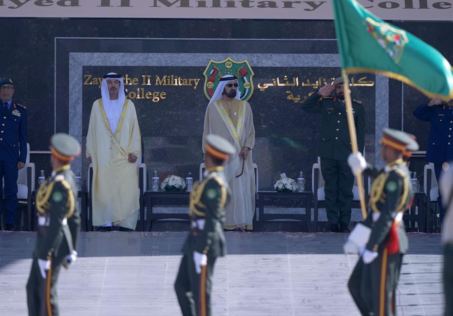  صاحب السمو الشيخ محمد بن راشد آل مكتوم-أخبار-محمد بن راشد يشهد تخريج الدورة الـ49 من المرشحين الضباط في كلية زايد الثاني العسكرية