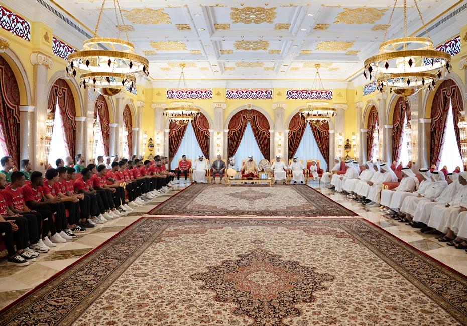 His Highness Sheikh Mohammed bin Rashid Al Maktoum-News-Mohammed bin Rashid receives Shabab Al Ahli Football Club following four-trophy season