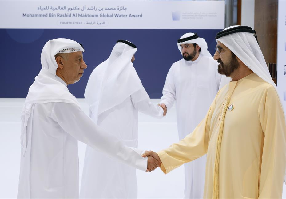  صاحب السمو الشيخ محمد بن راشد آل مكتوم-أخبار-محمد بن راشد يكرّم الفائزين في الدورة الرابعة من جائزة محمد بن راشد آل مكتوم العالمية للمياه