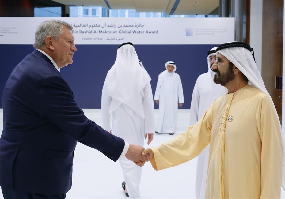  صاحب السمو الشيخ محمد بن راشد آل مكتوم-أخبار-محمد بن راشد يكرّم الفائزين في الدورة الرابعة من جائزة محمد بن راشد آل مكتوم العالمية للمياه