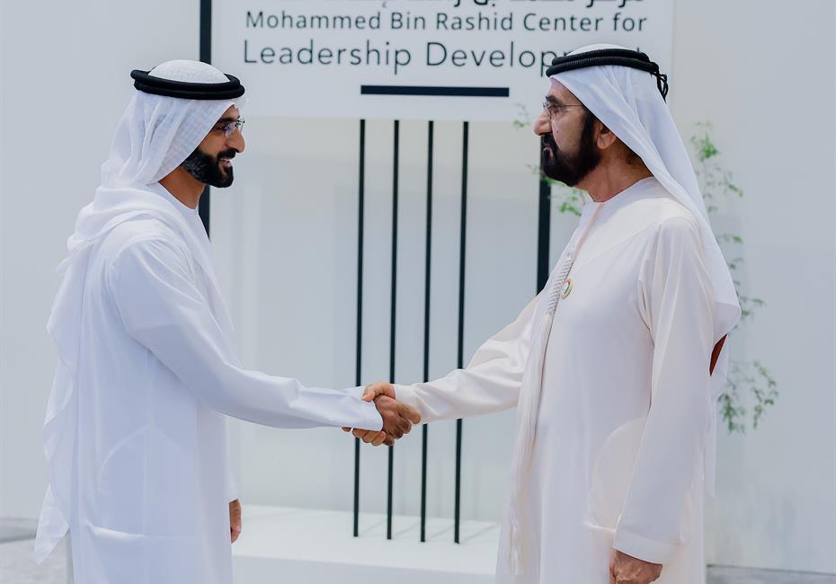  صاحب السمو الشيخ محمد بن راشد آل مكتوم-أخبار-محمد بن راشد يشهد تخريج دفعة 2024-2025 من منتسبي برنامج محمد بن راشد لإعداد القادة