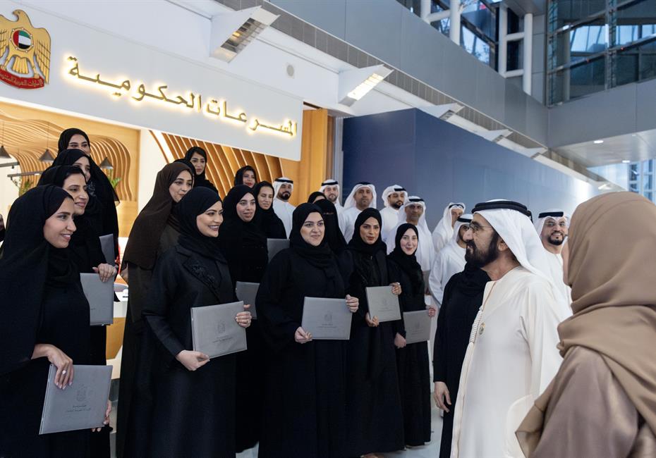  صاحب السمو الشيخ محمد بن راشد آل مكتوم-أخبار-محمد بن راشد يشهد تخريج دفعة جديدة من منتسبي دبلوم المسرعات الحكومية