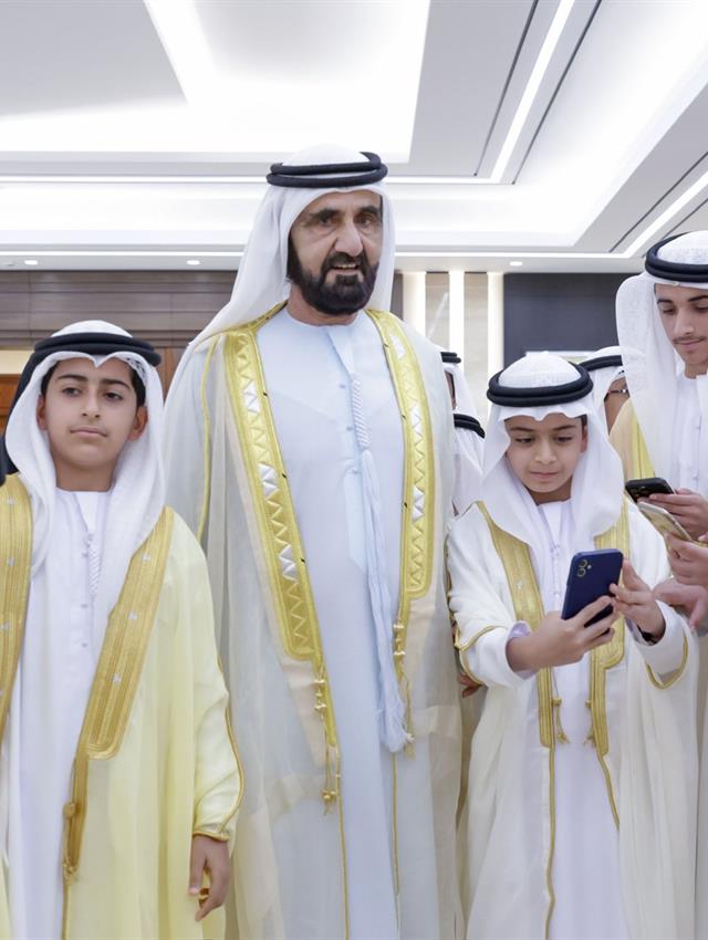  صاحب السمو الشيخ محمد بن راشد آل مكتوم -  - محمد بن راشد يلتقي أعضاء البرلمان الإماراتي للطفل على هامش افتتاح دور الانعقاد العادي للمجلس الوطني الاتحادي