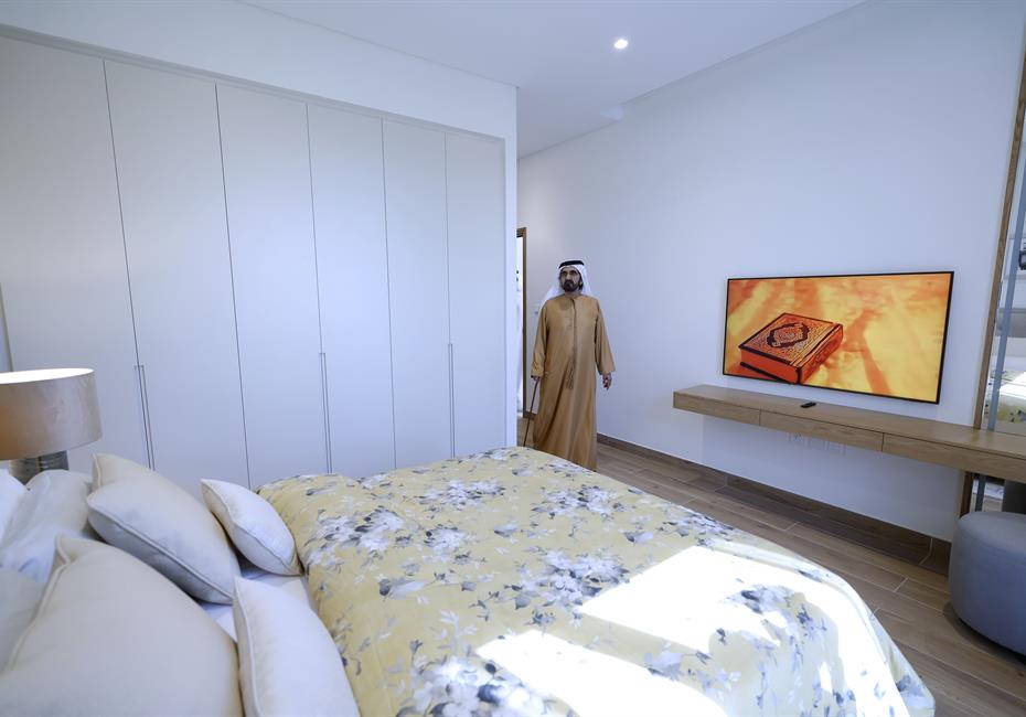  صاحب السمو الشيخ محمد بن راشد آل مكتوم-أخبار-محمد بن راشد يتفقد مشروع راشد بن محمد السكني ويثني على مواصفات المجمع السكني الجديد