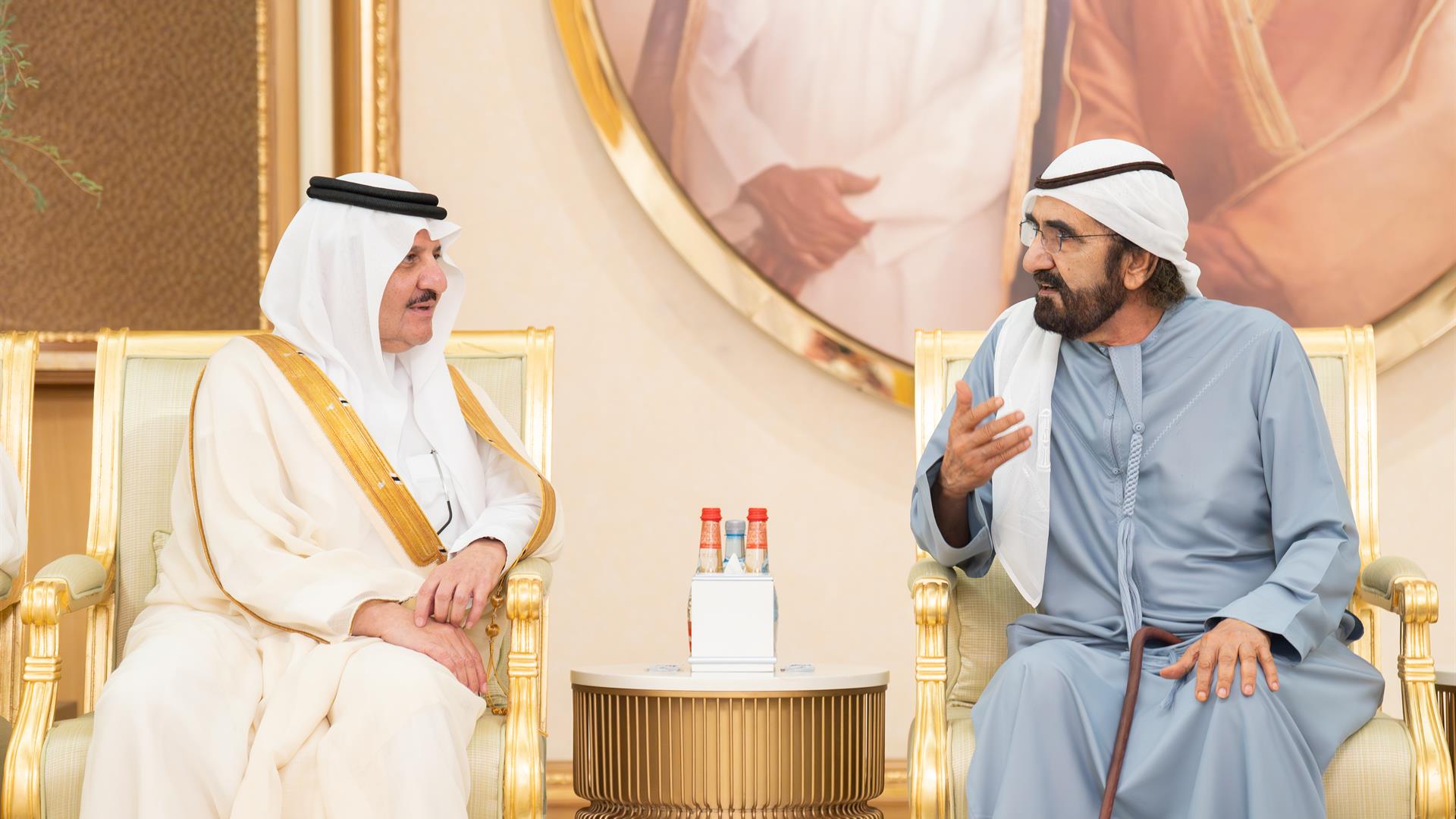 محمد بن راشد يتقبّل تعازي الملك سلمان وولي عهده في وفاة الشيخ أحمد بن راشد
